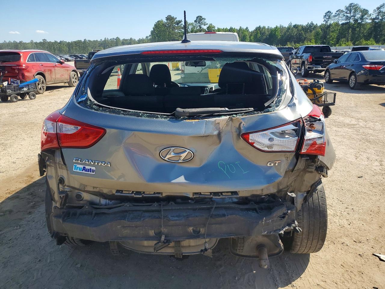 Hyundai ELANTRA Base