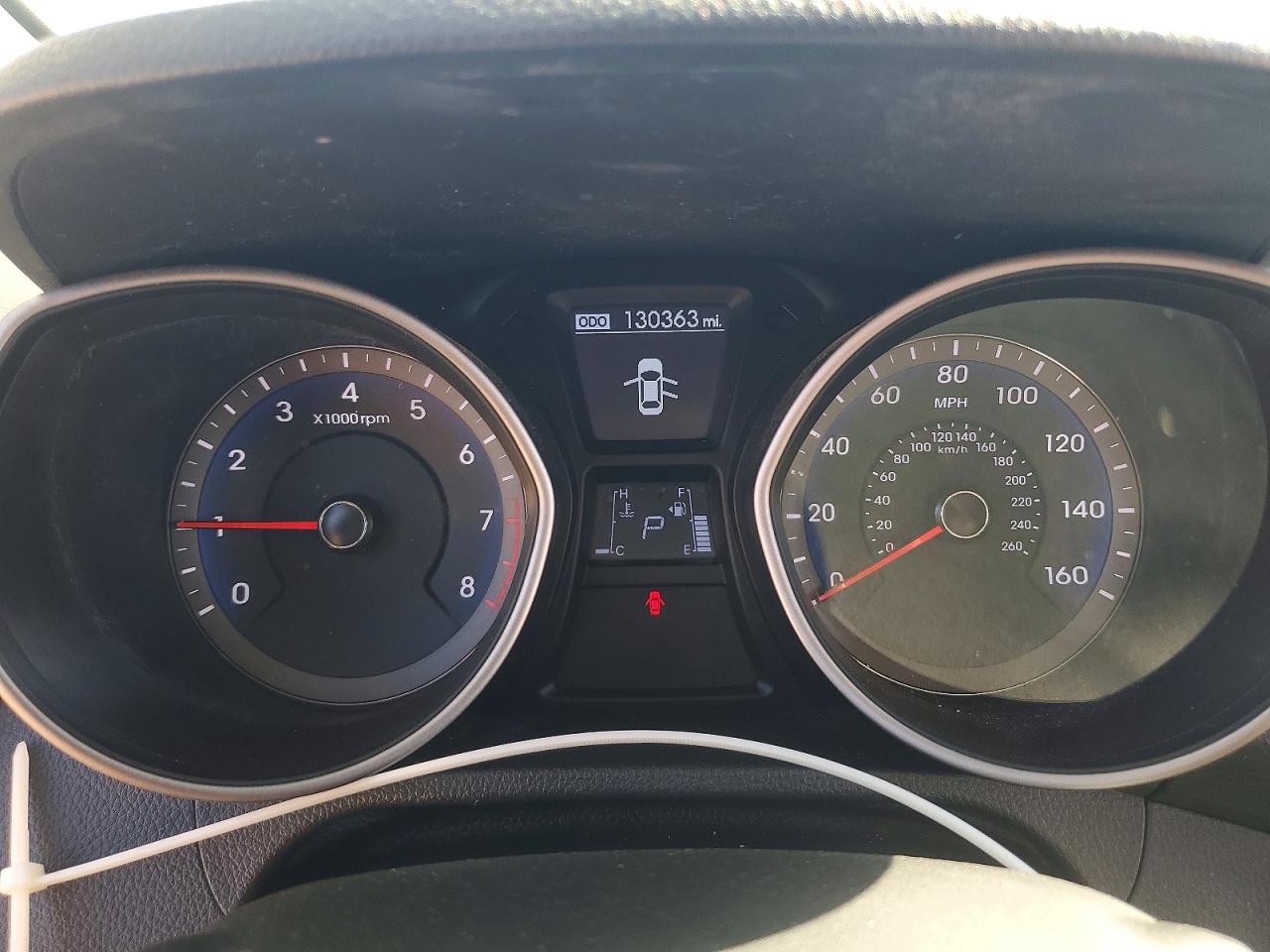 Hyundai ELANTRA Base