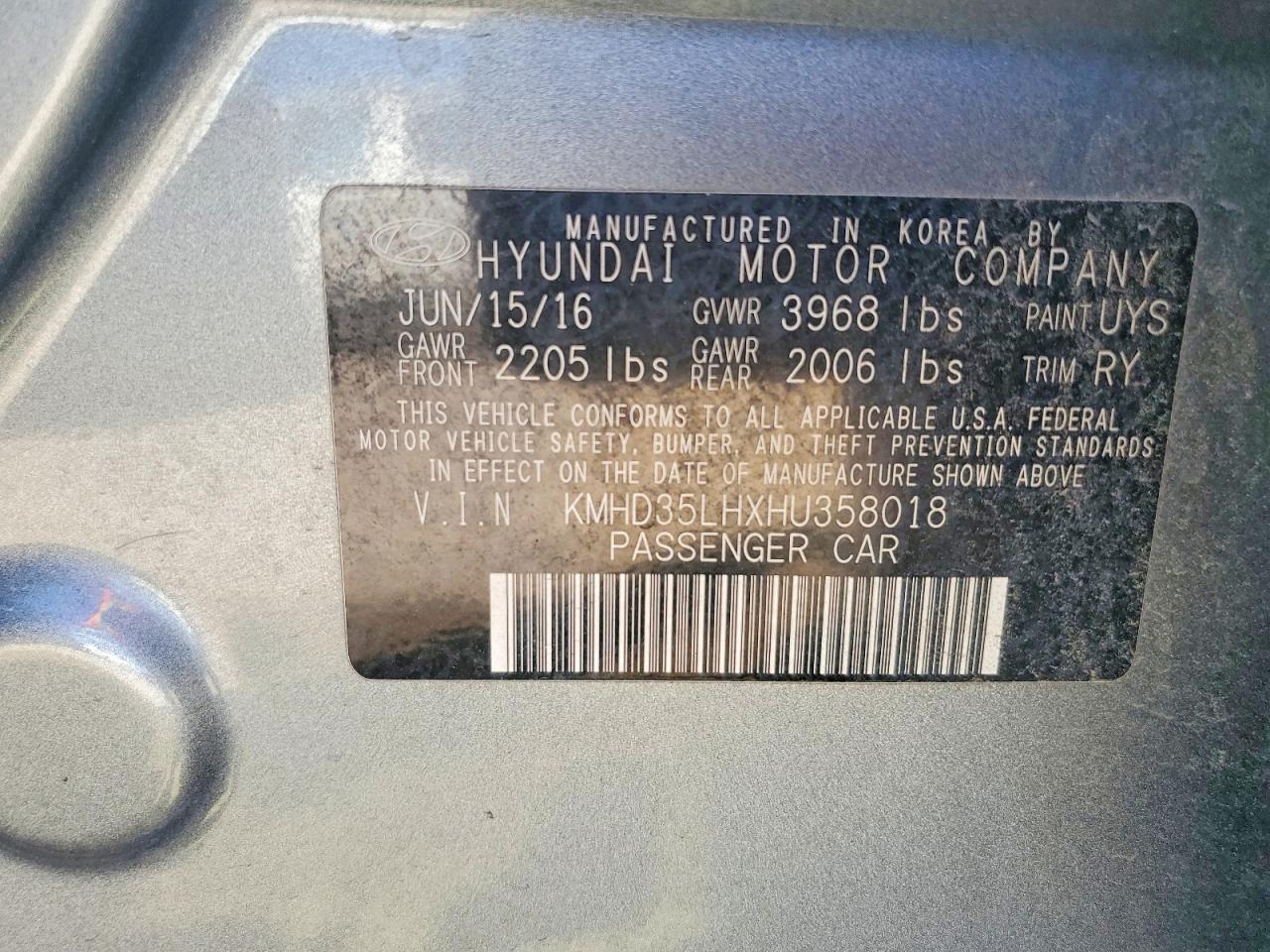 Hyundai ELANTRA Base