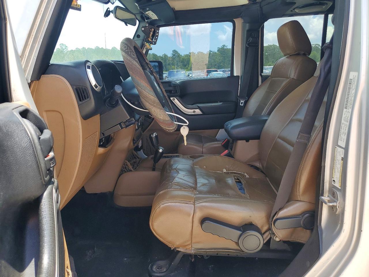Jeep Wrangler Sahara