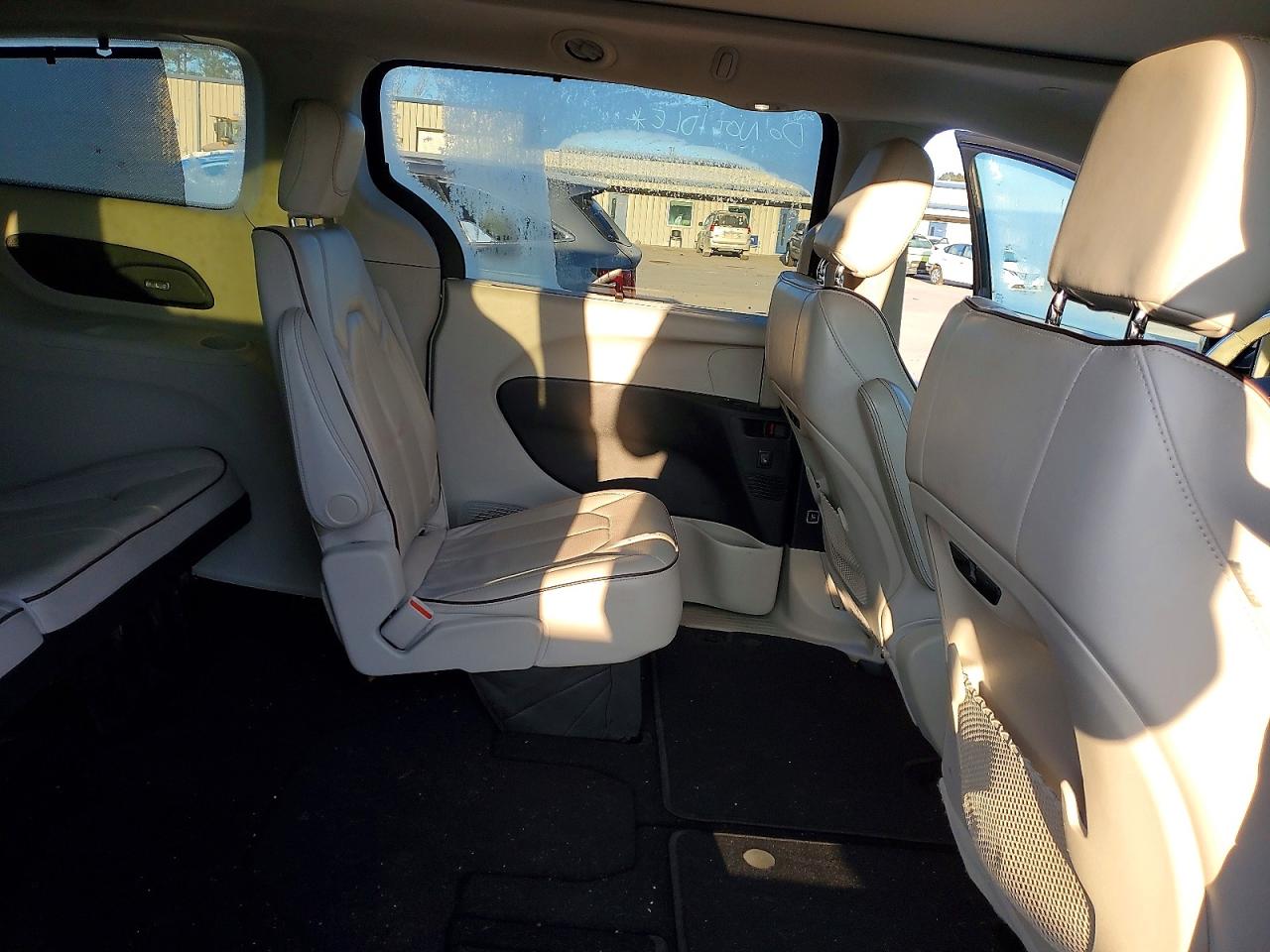Chrysler Pacifica Limited