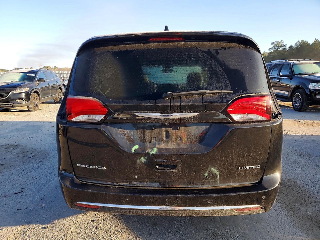 Chrysler Pacifica Limited
