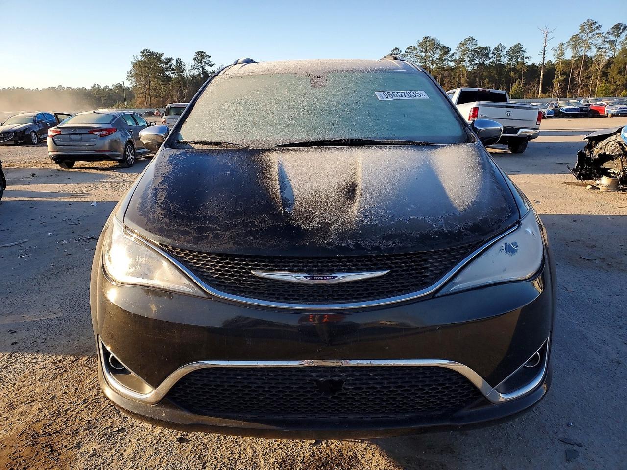 Chrysler Pacifica Limited