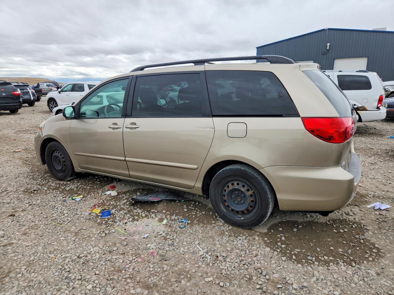 Toyota Sienna Le 8-passenger