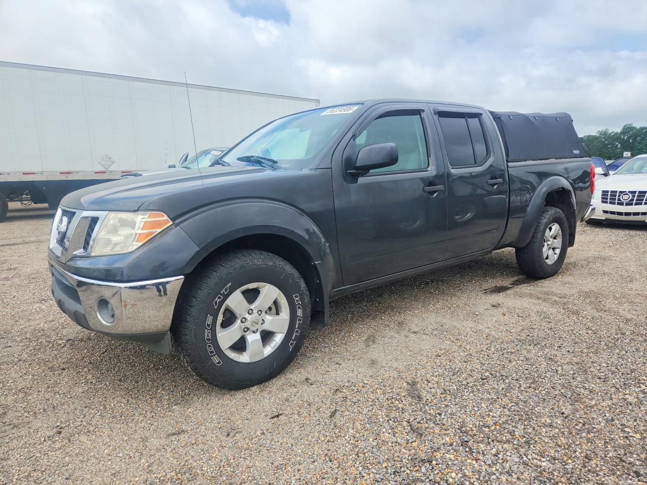 Salvage Nissan Frontier Image