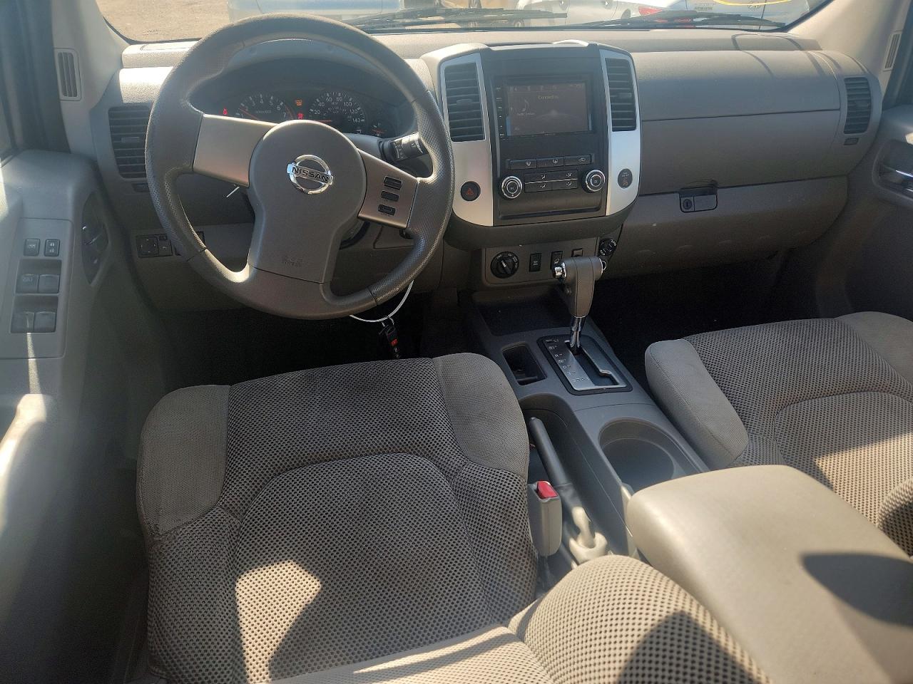 Nissan Frontier Crew Cab Xe