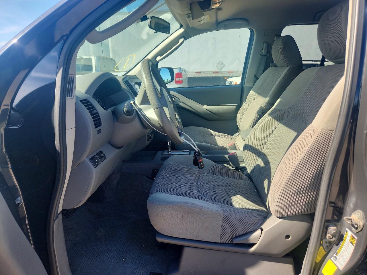 Nissan Frontier Crew Cab Xe