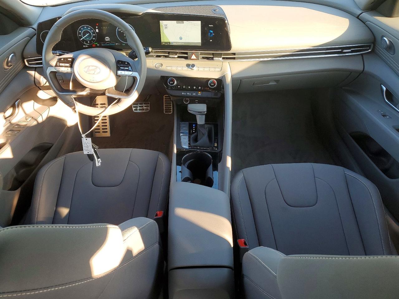 Hyundai ELANTRA Sel Sport