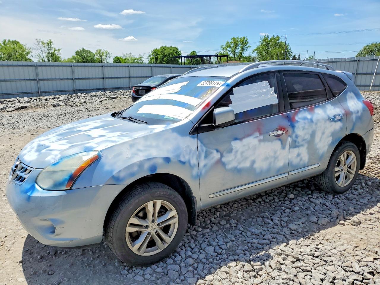 Salvage Nissan Rogue Image