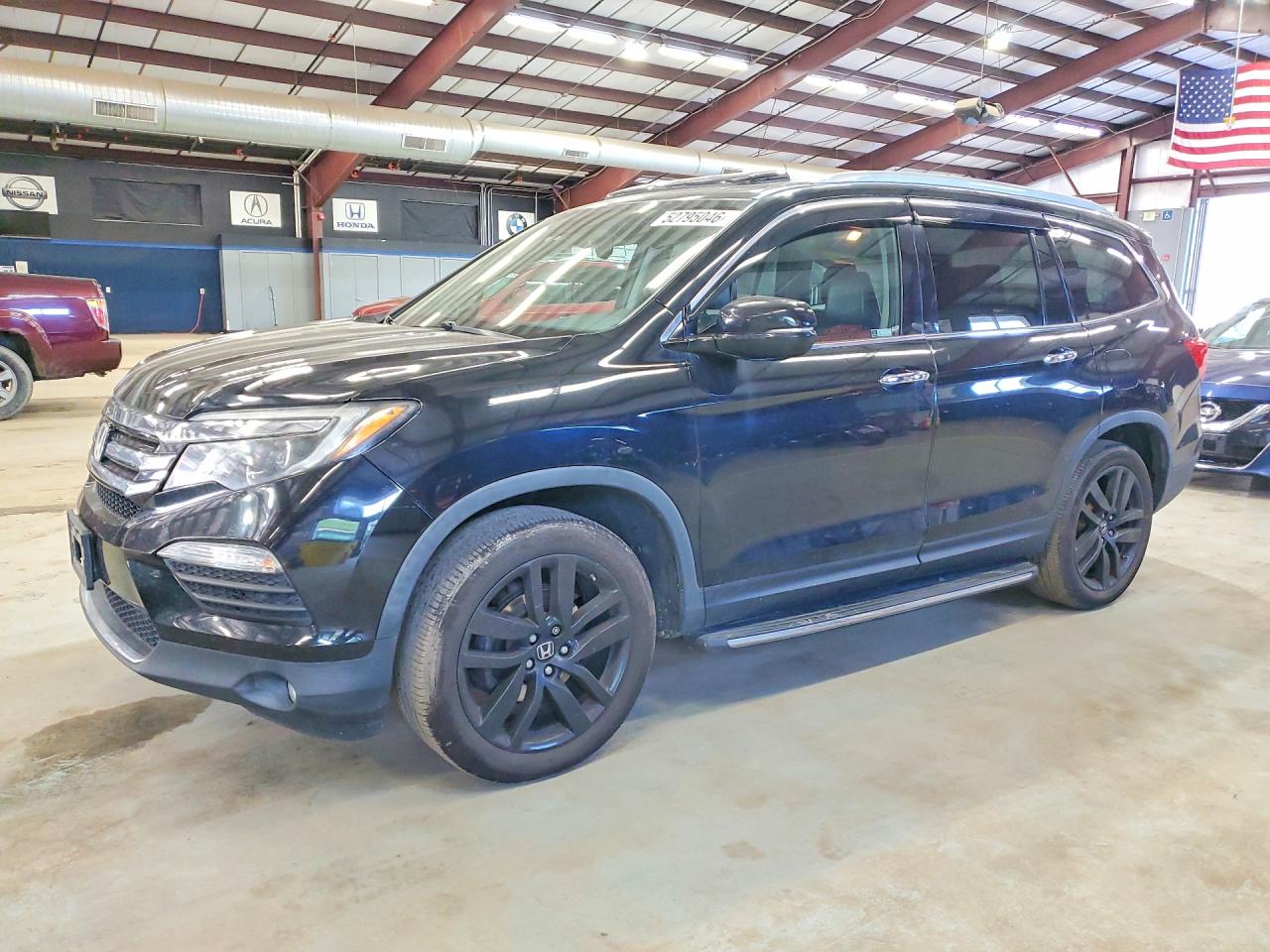 Salvage Honda Pilot Image