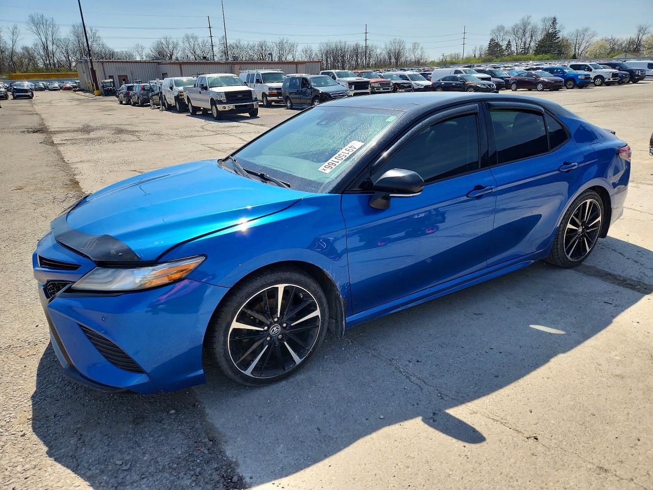 Salvage Toyota Camry Image