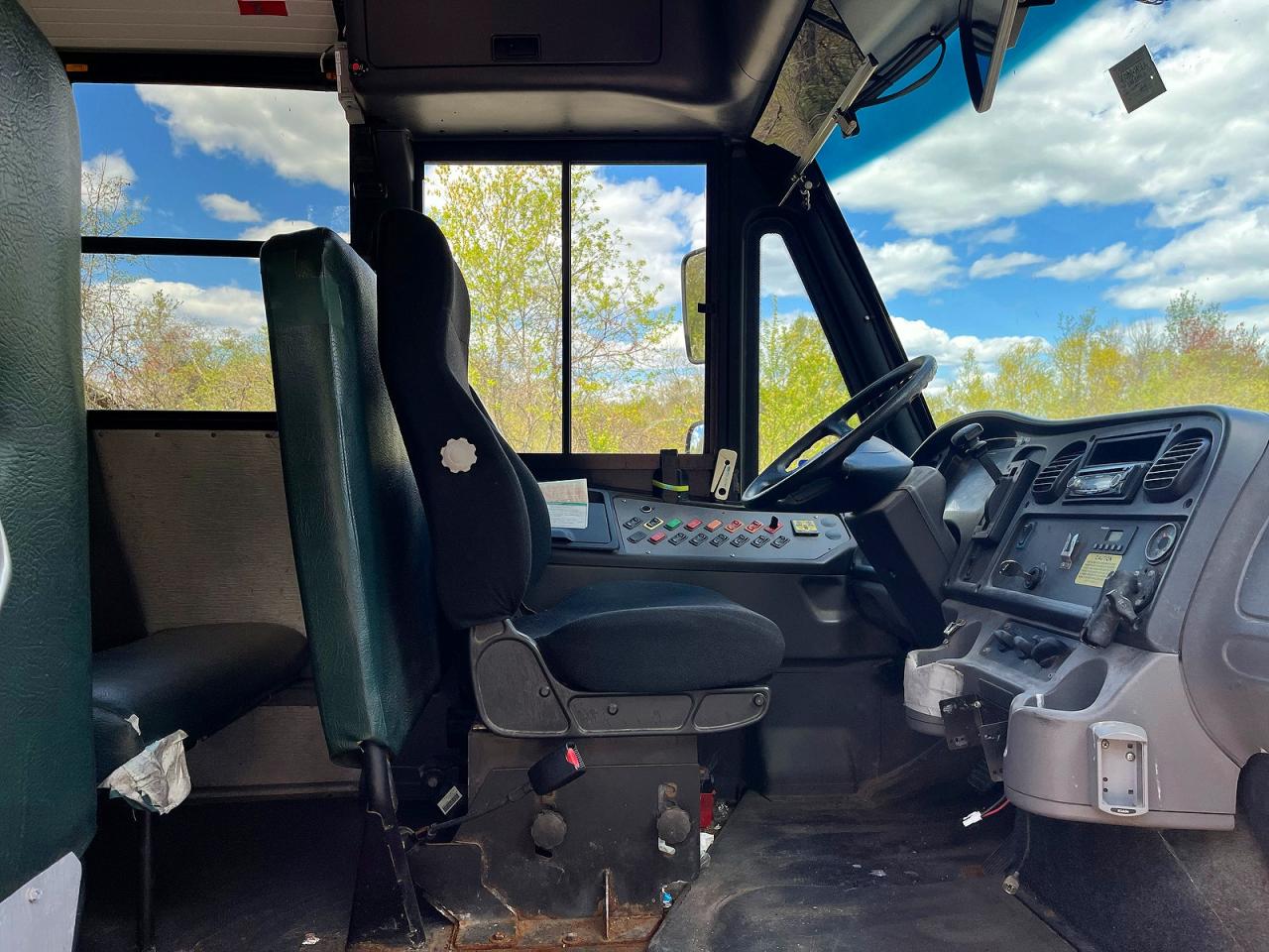 Freightliner Chassis B2b
