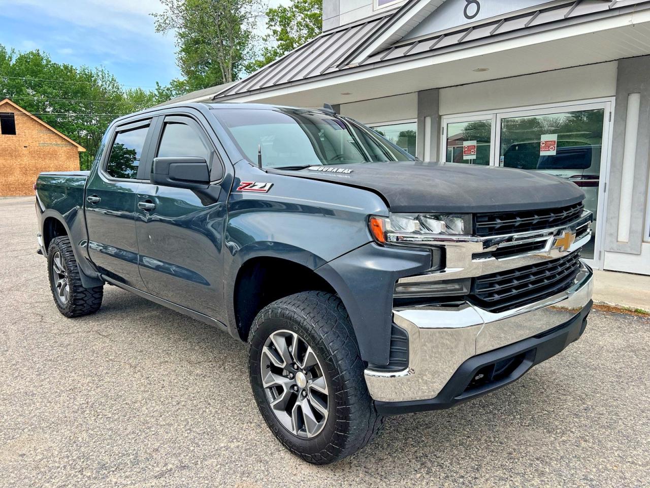 Salvage Chevrolet Silverado Image