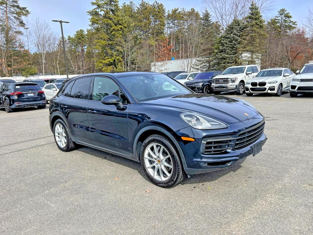 Salvage Porsche Cayenne Image