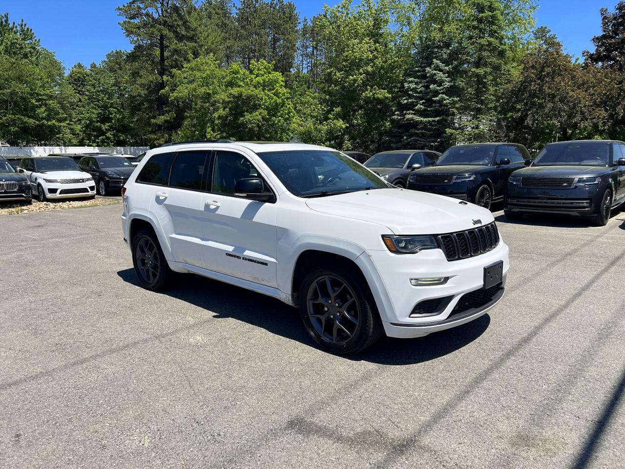 Salvage Jeep Cherokee Image