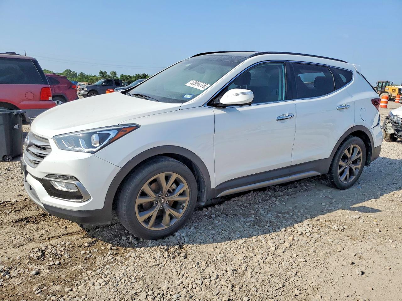 Salvage Hyundai SANTA FE Image