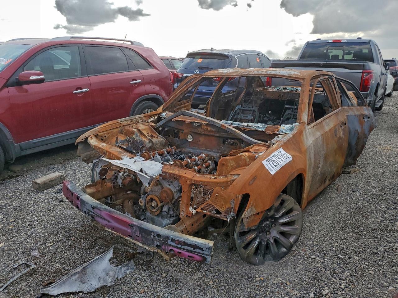 Salvage Chrysler 300 Image