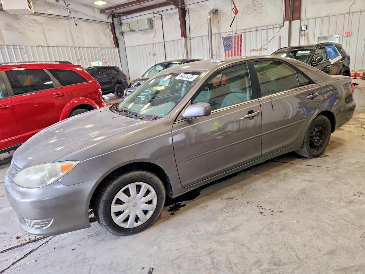 Salvage Toyota Camry Image