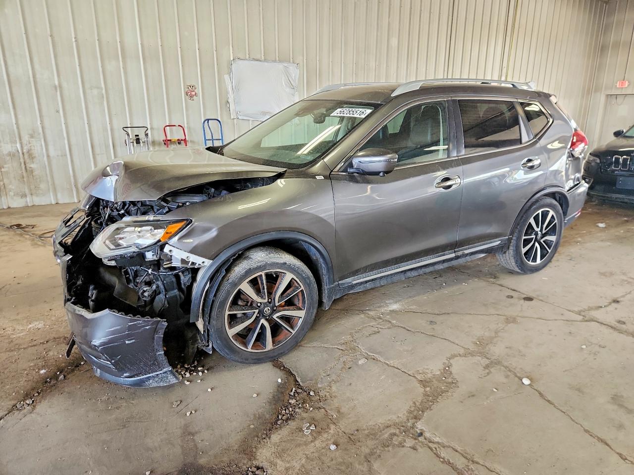Salvage Nissan Rogue Image