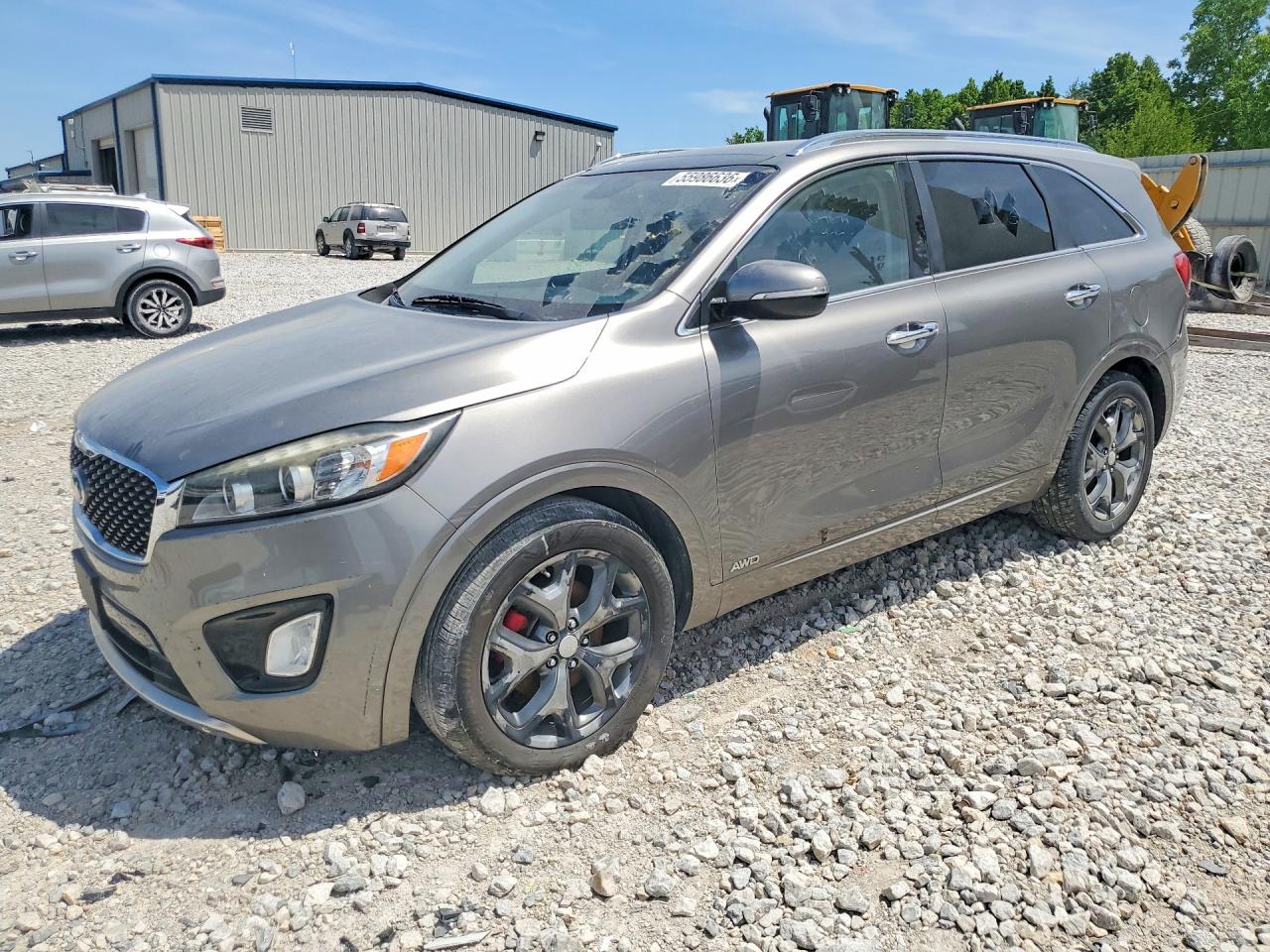 Salvage Kia Sorento Image