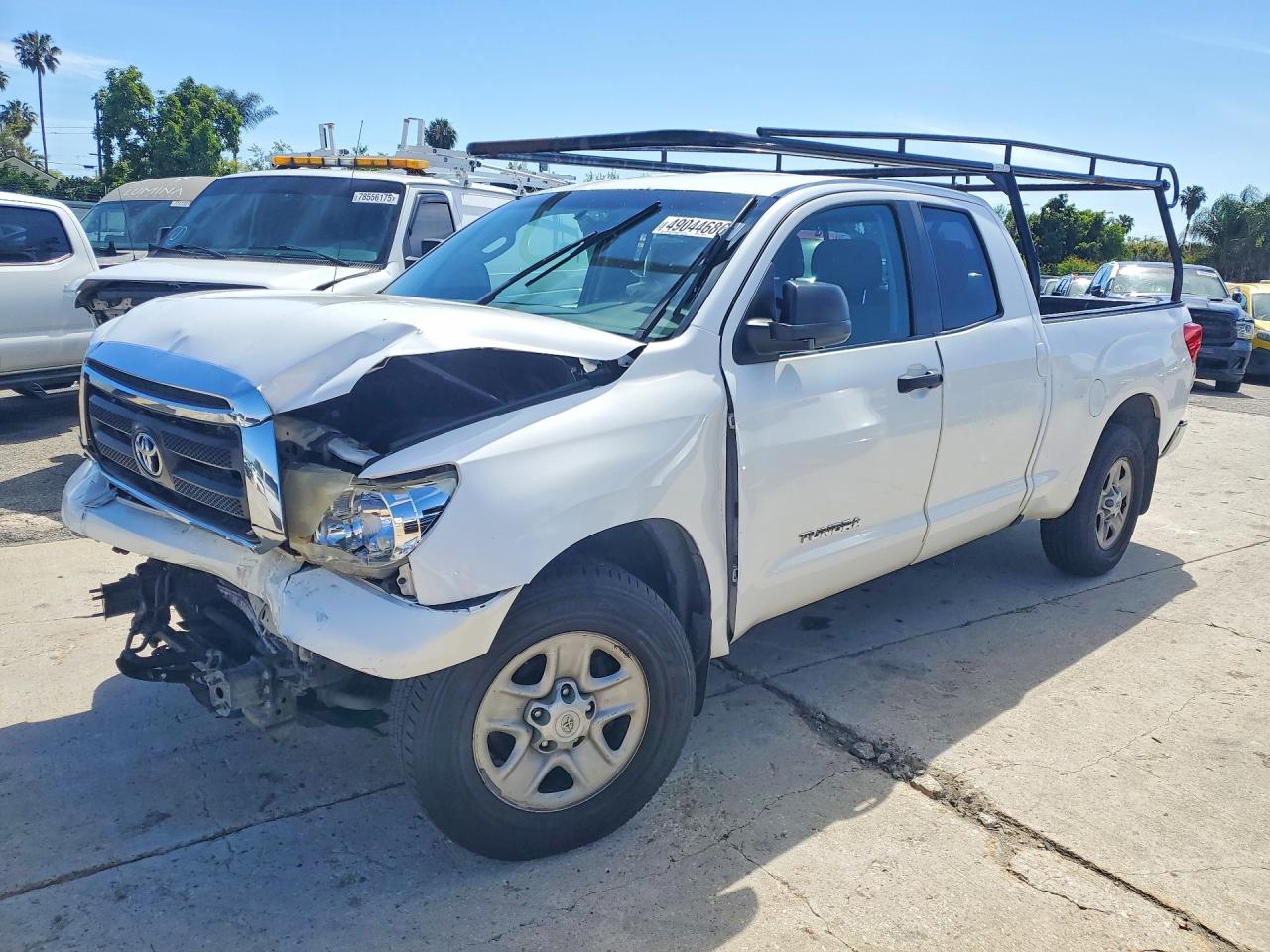 Salvage Toyota Tundra Image