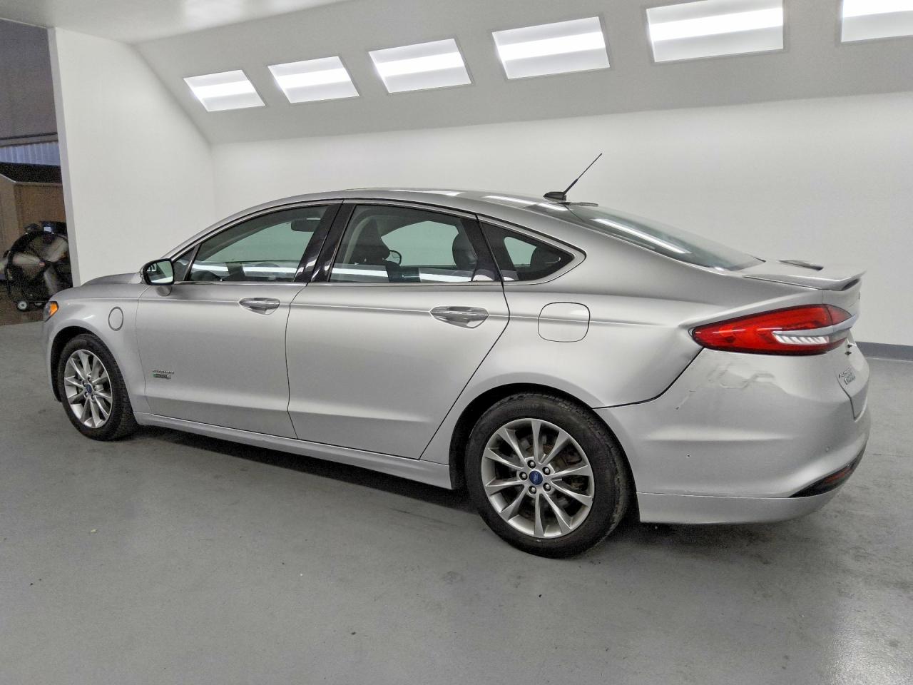Ford Fusion Titanium Phev