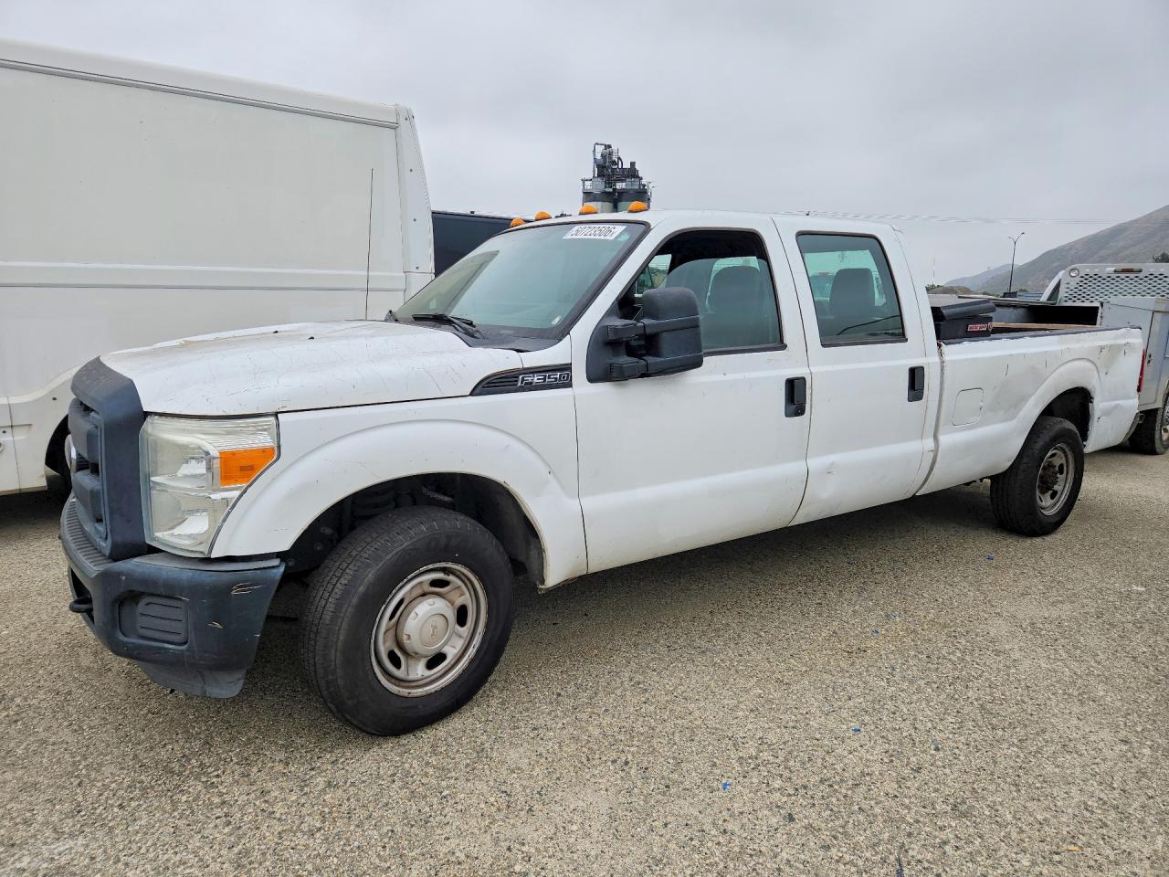 Salvage Ford F-350 Image