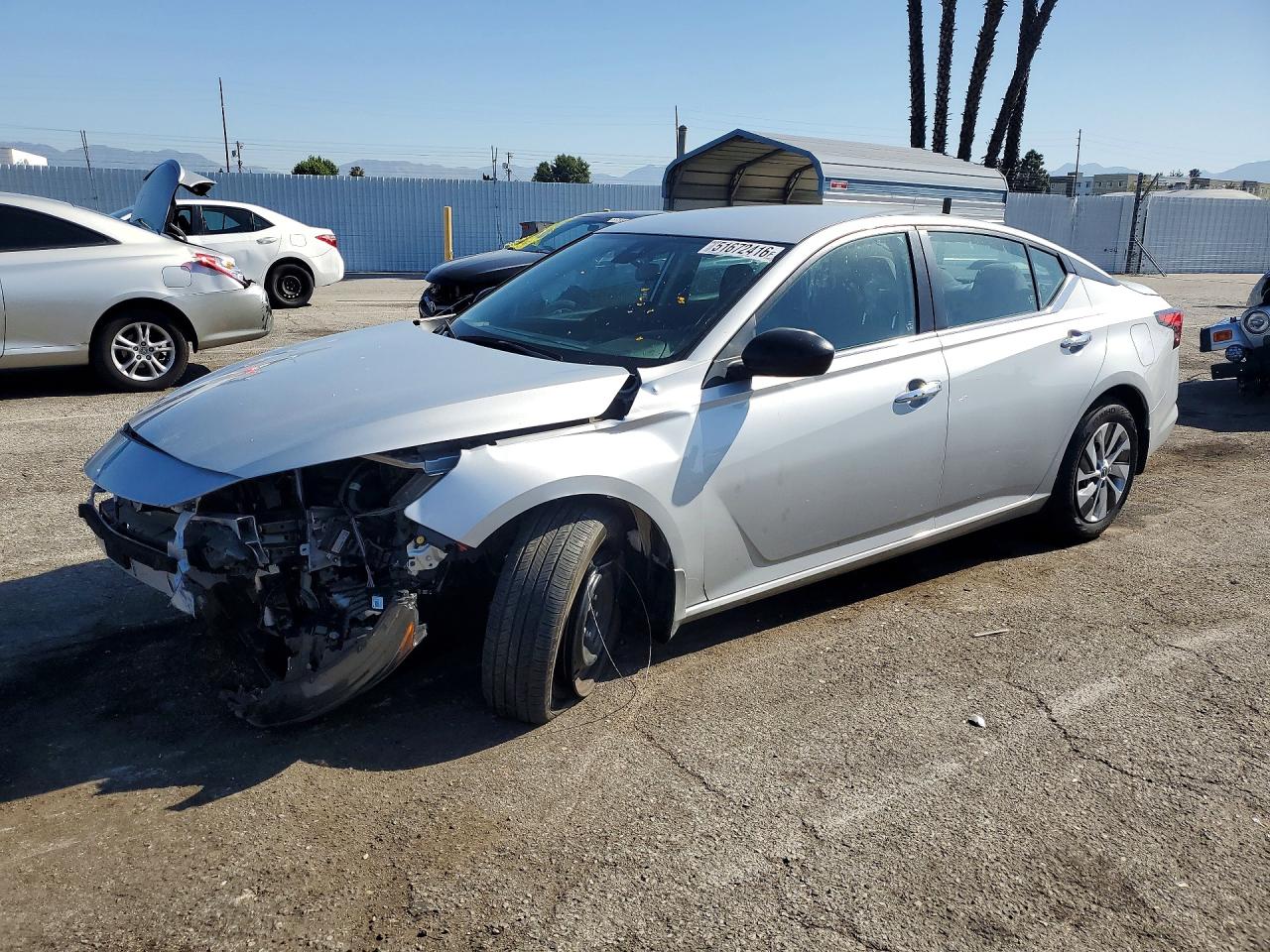 Salvage Nissan Altima Image