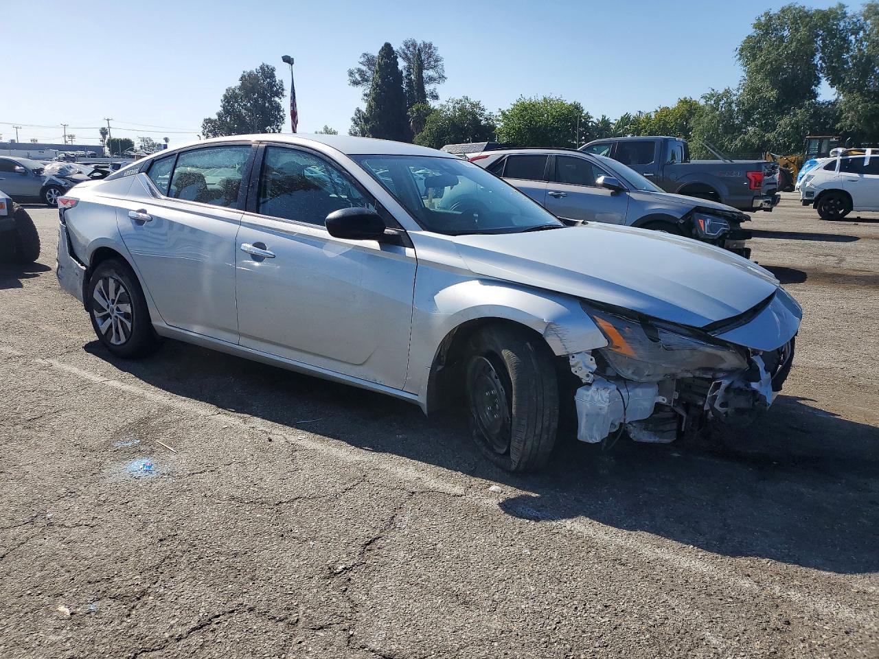 Nissan Altima S