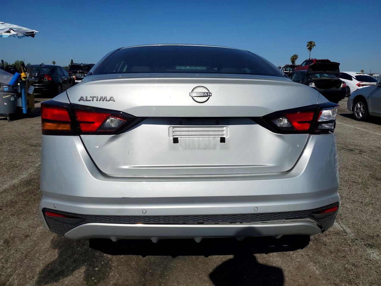 Nissan Altima S