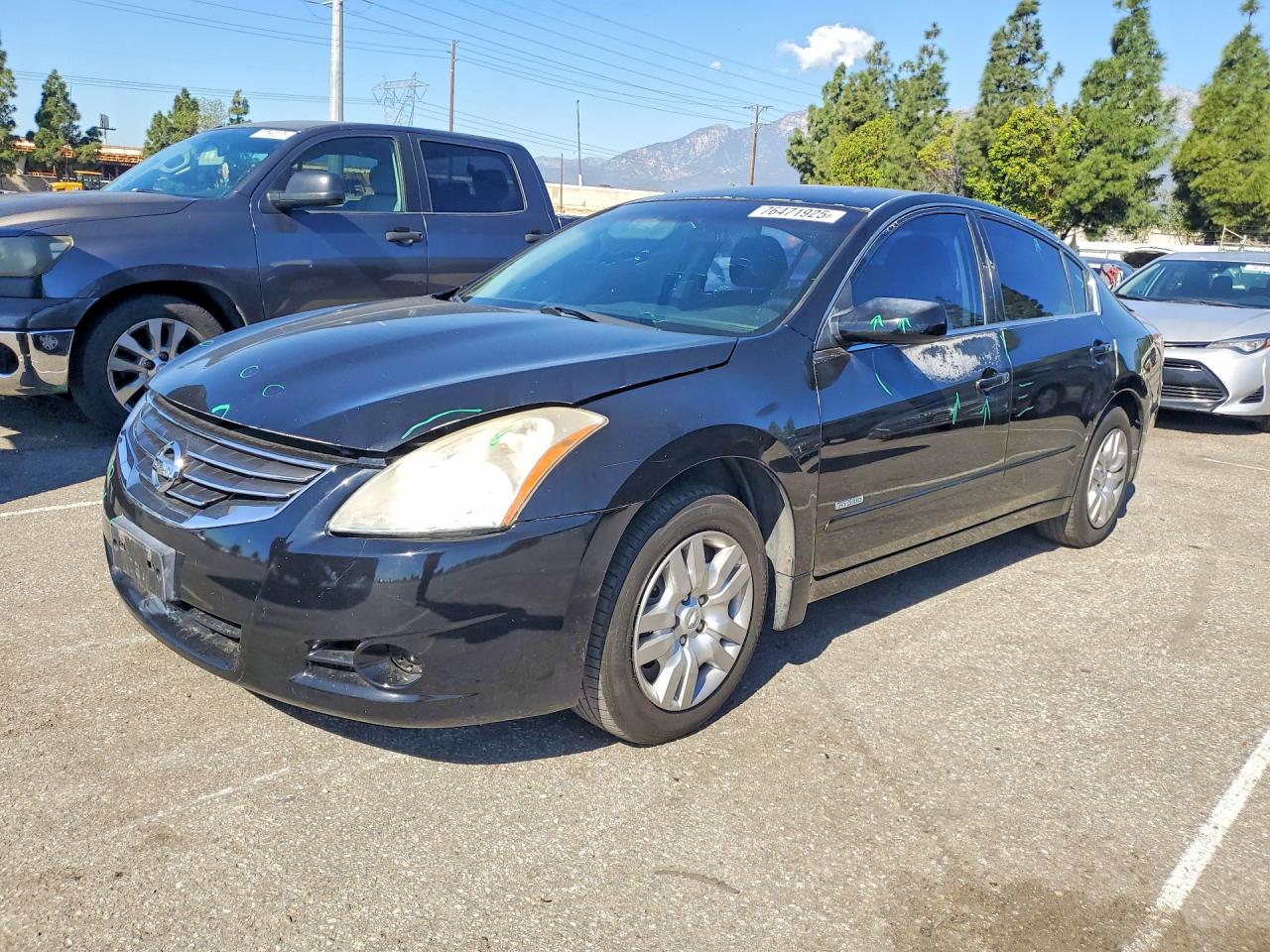Salvage Nissan Altima Image