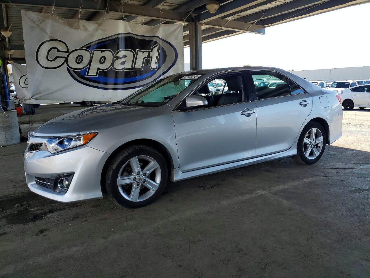 Salvage Toyota Camry Image
