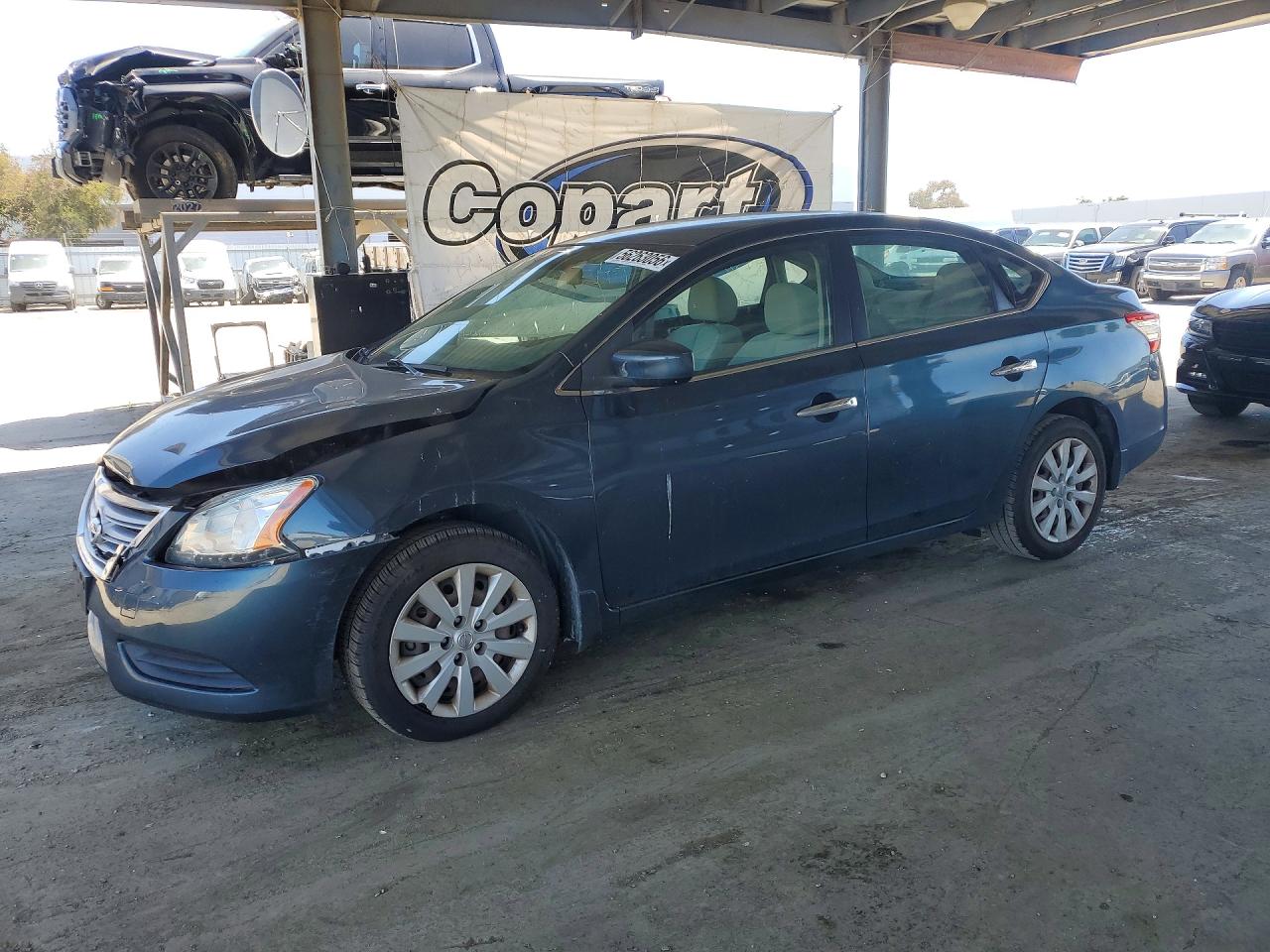 Salvage Nissan Sentra Image