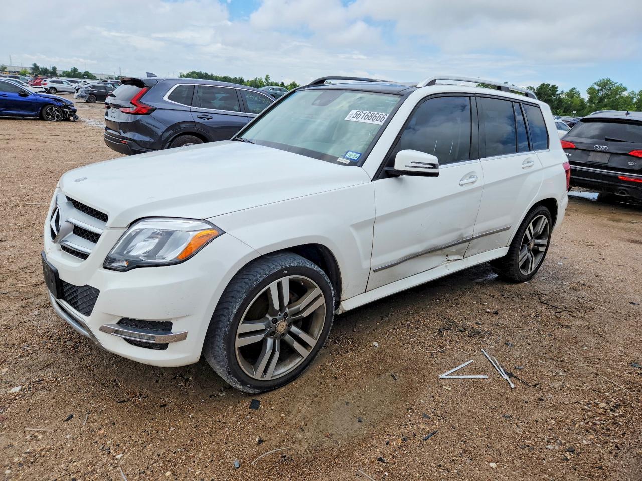 Salvage Mercedes-Benz GLK Image