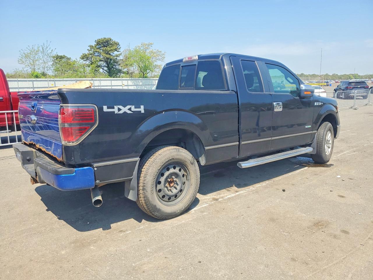 Ford F-150 Super Cab
