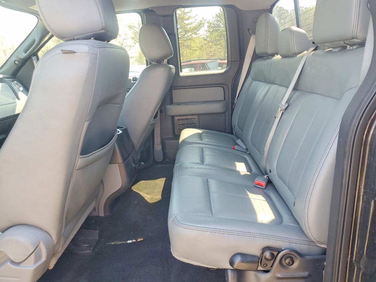 Ford F-150 Super Cab