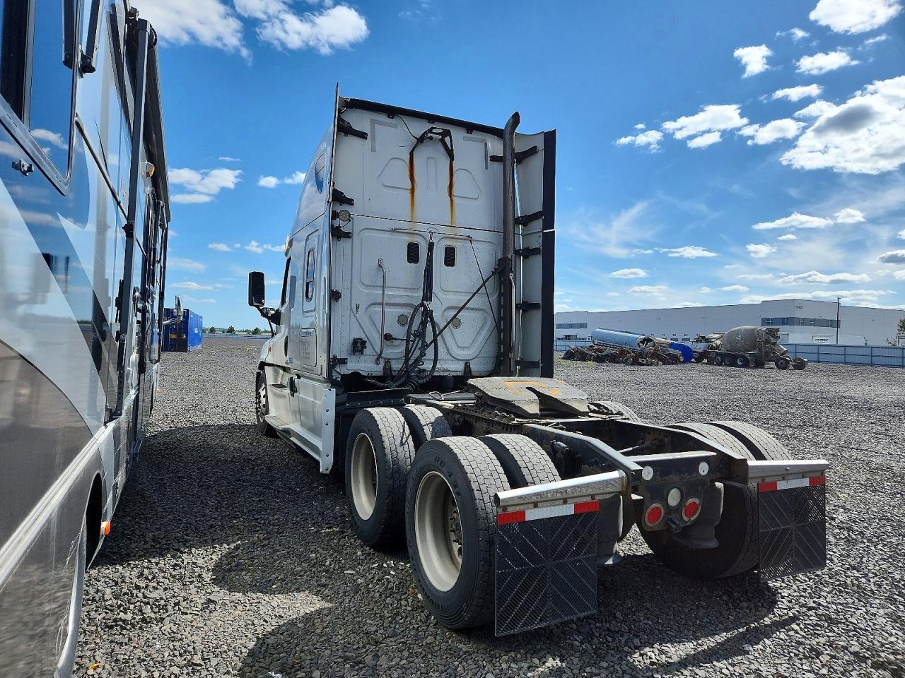 Freightliner Cascadia 125
