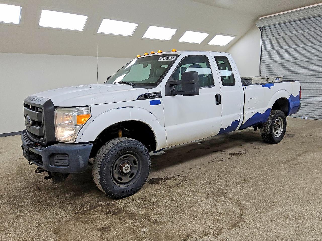 Salvage Ford F-350 Image