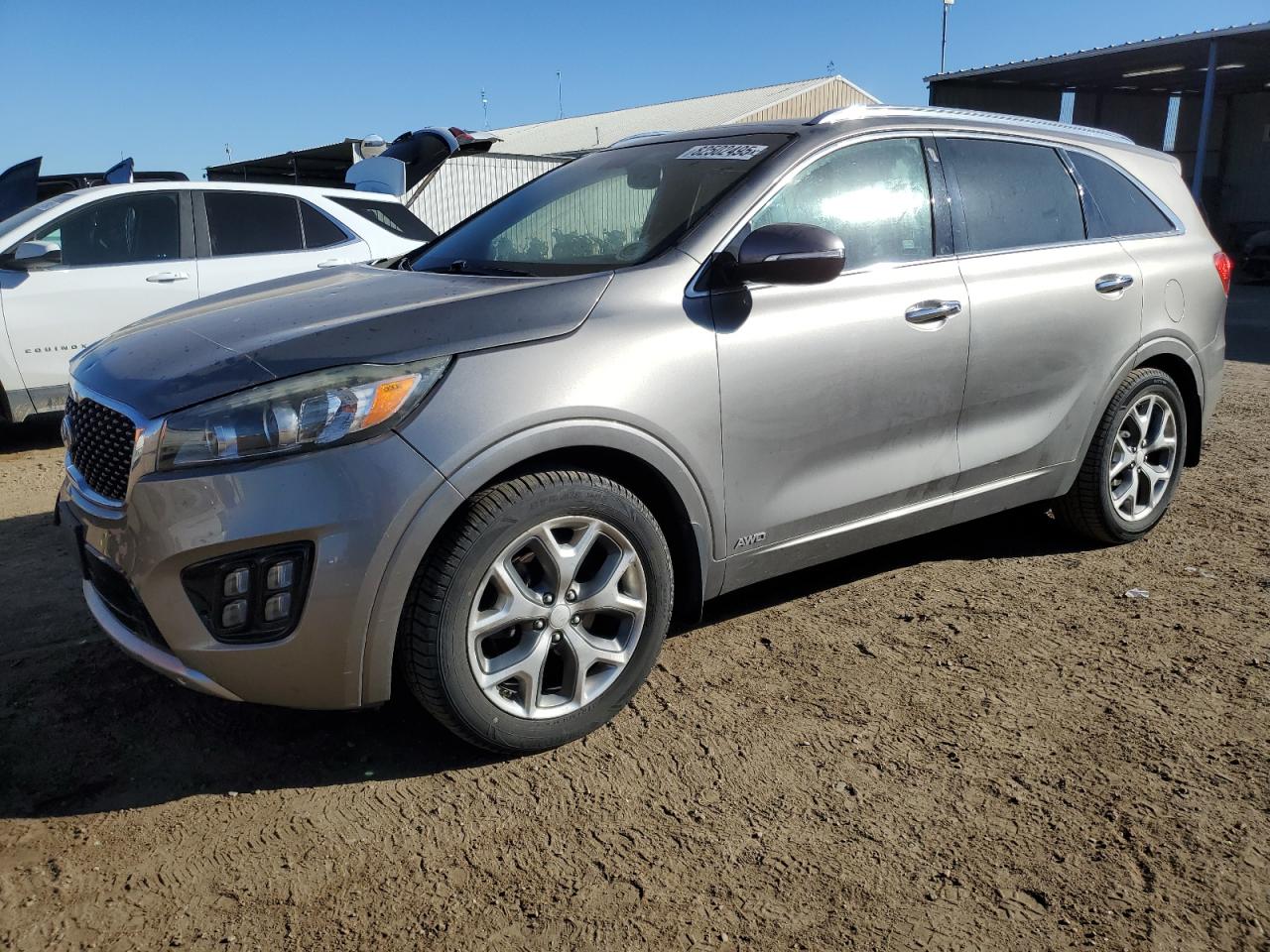Salvage Kia Sorento Image