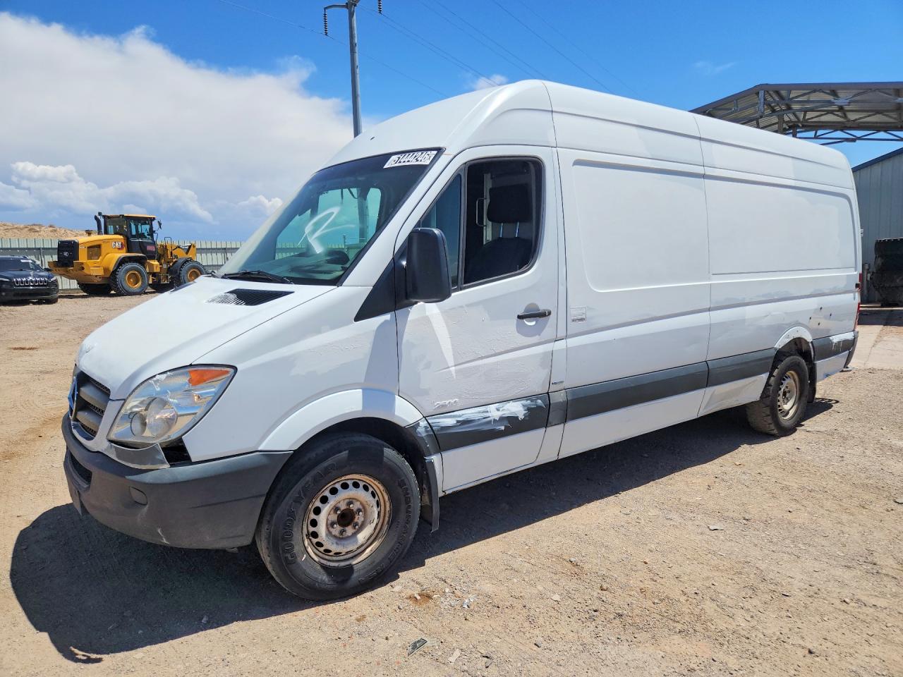 Salvage Mercedes-Benz Sprinter Image