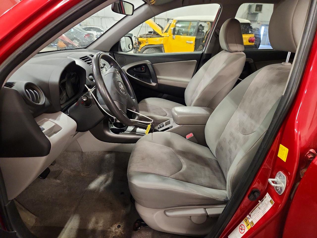 Toyota RAV4 Base