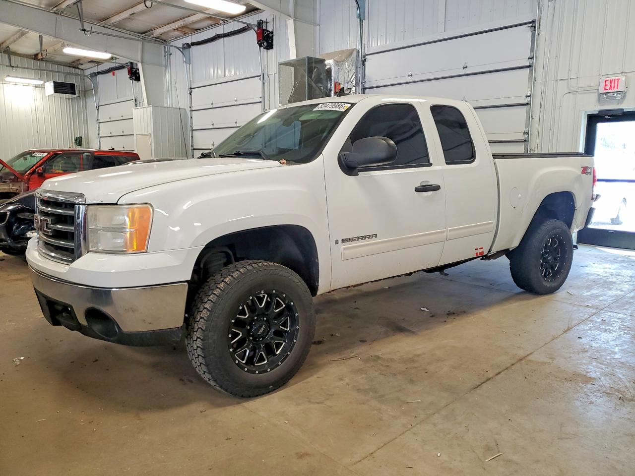 Salvage GMC Sierra Image