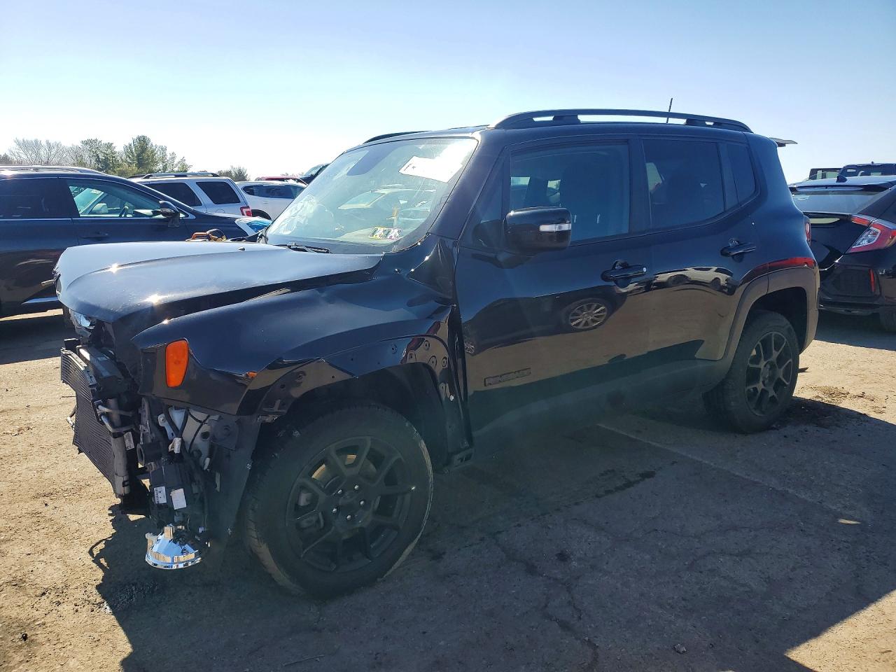 Salvage Jeep Renegade Image
