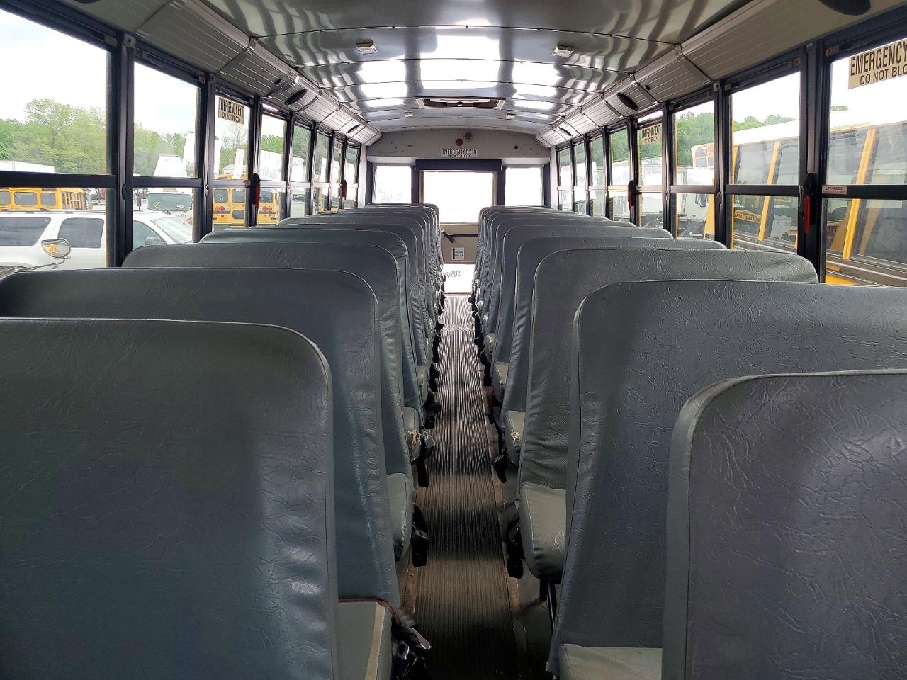 Freightliner Chassis B2b