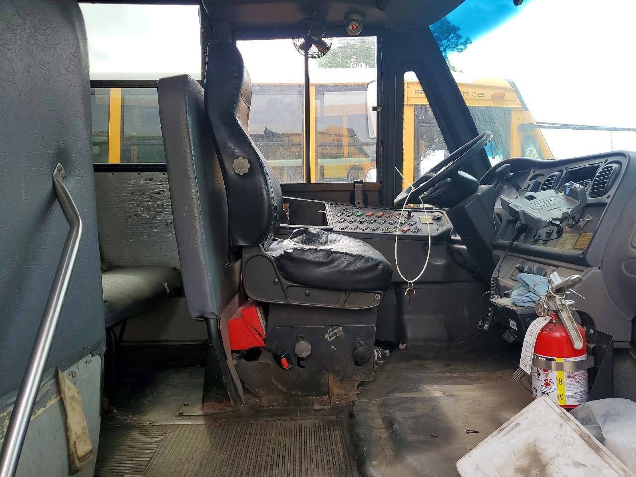 Freightliner Chassis B2b