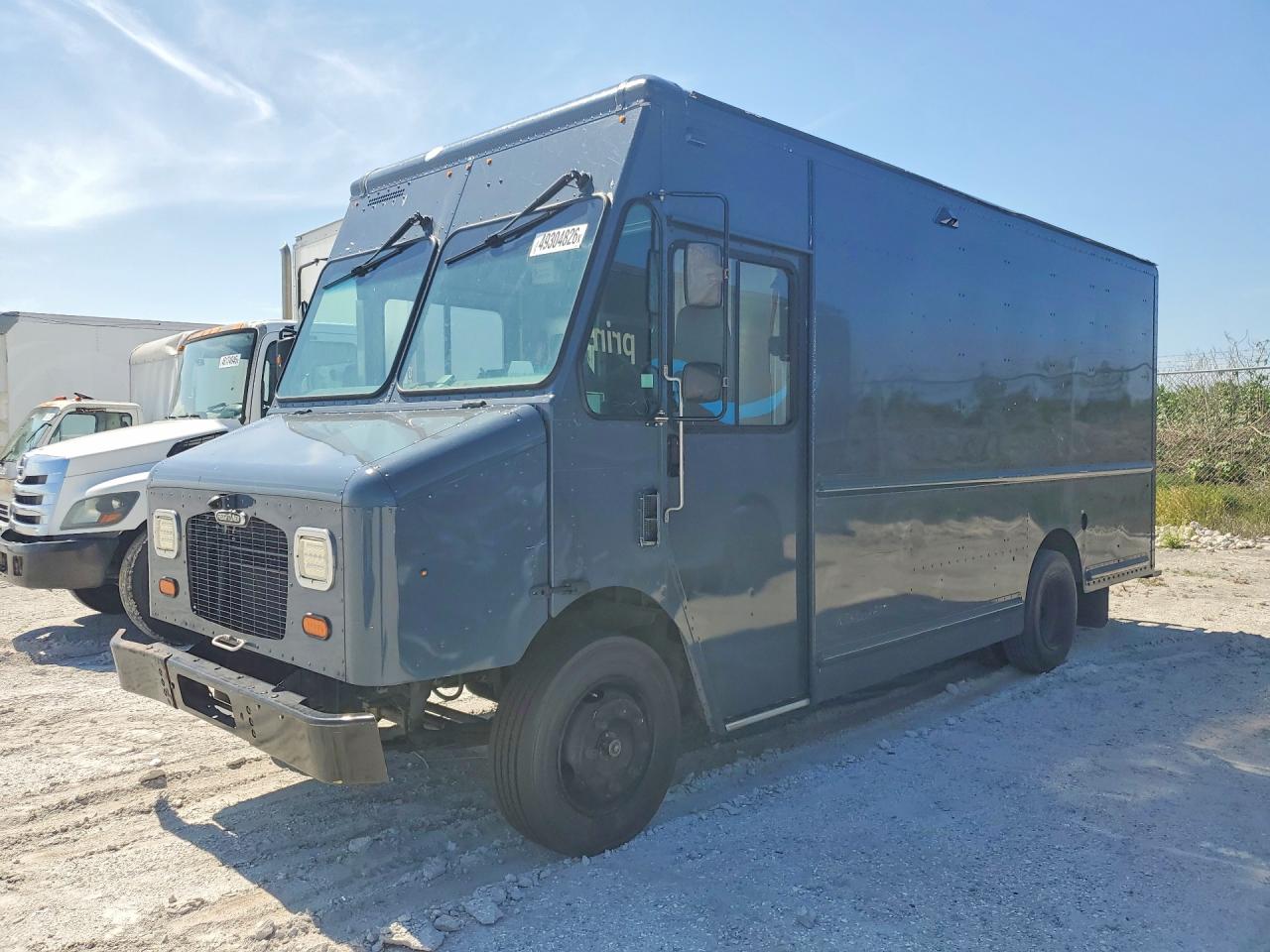 Salvage Freightliner Chassis Image