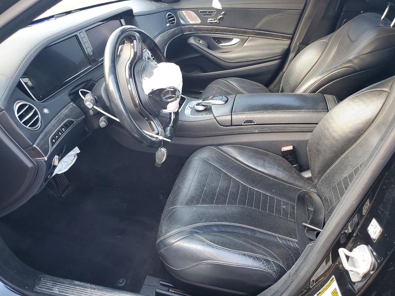 Mercedes-Benz S-Class 550