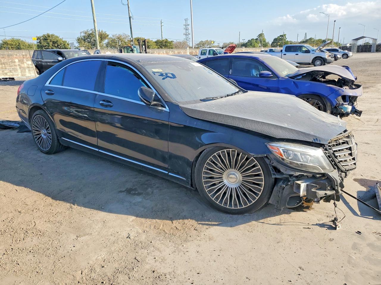 Mercedes-Benz S-Class 550
