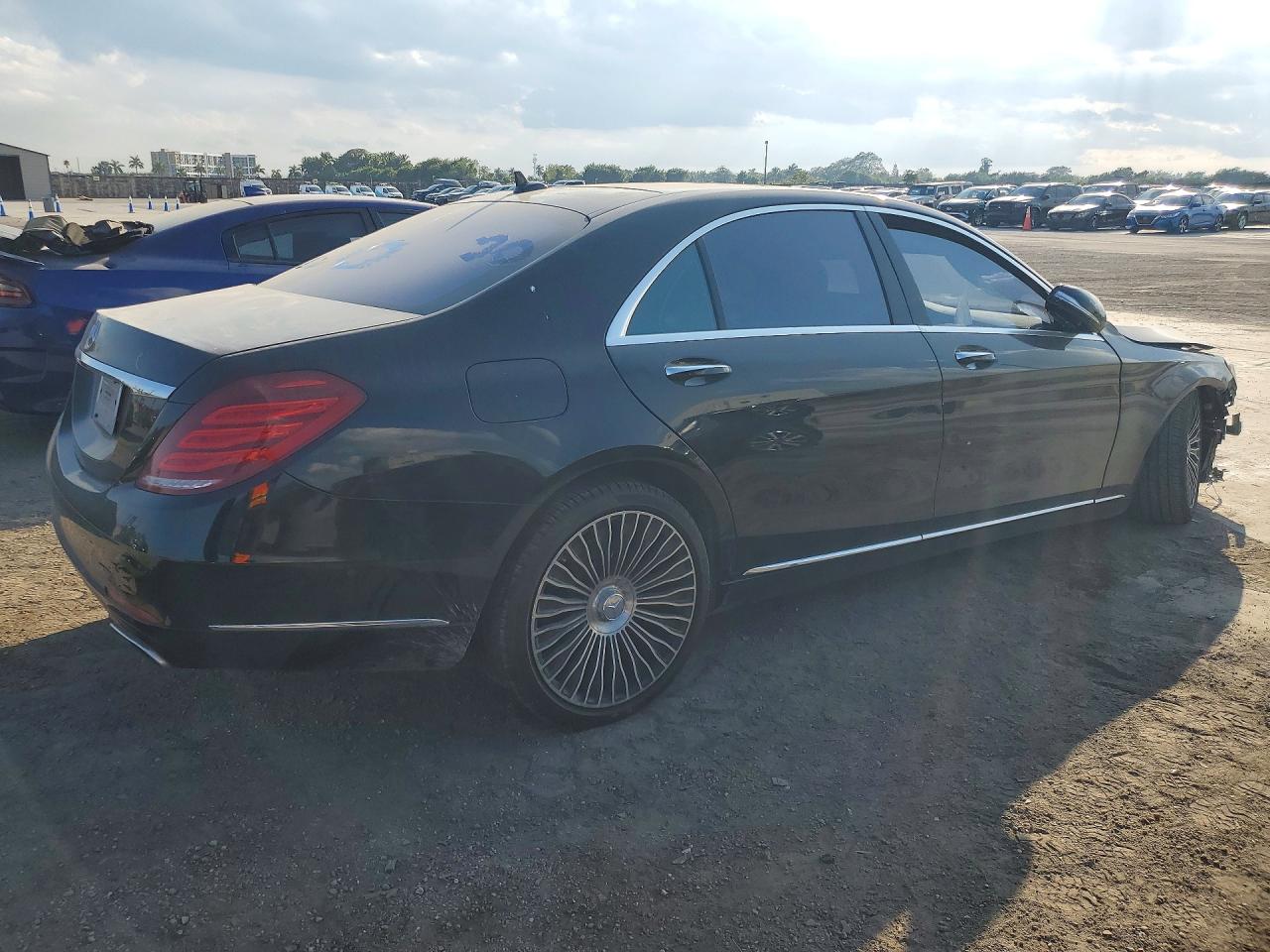 Mercedes-Benz S-Class 550