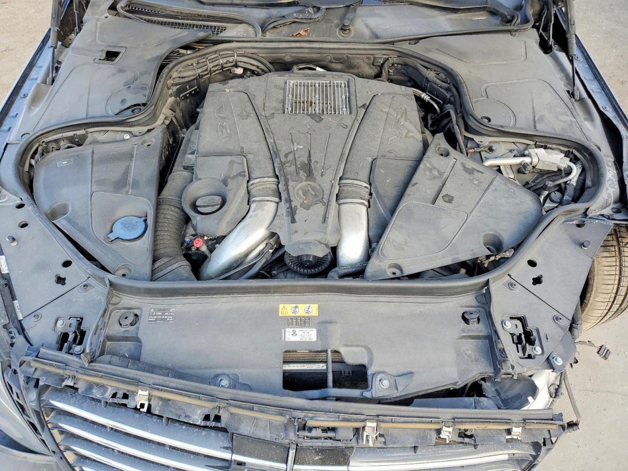 Mercedes-Benz S-Class 550